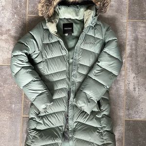 Marmot Montreal 700 fill down coat